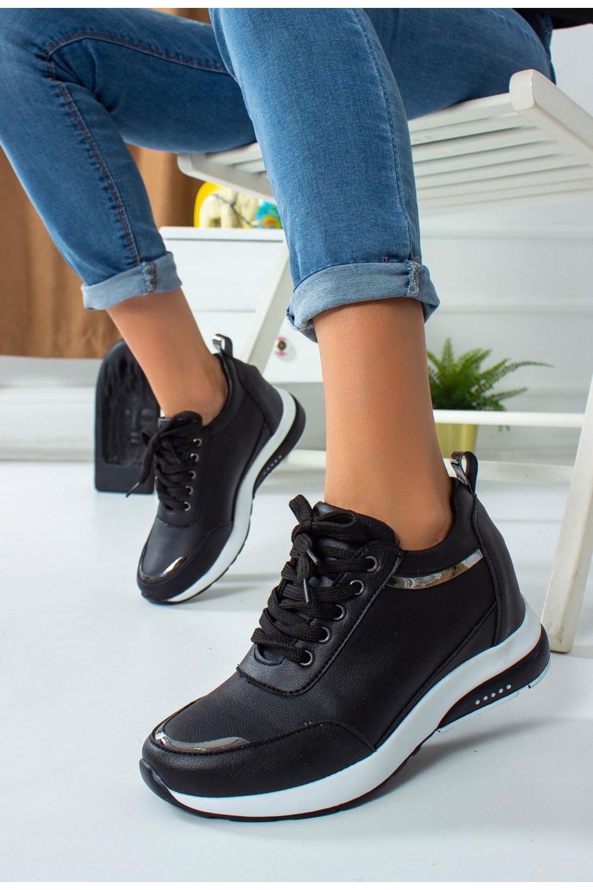 For514 Siyah Bağcık Detaylı Kadın Spor Ayakkabı