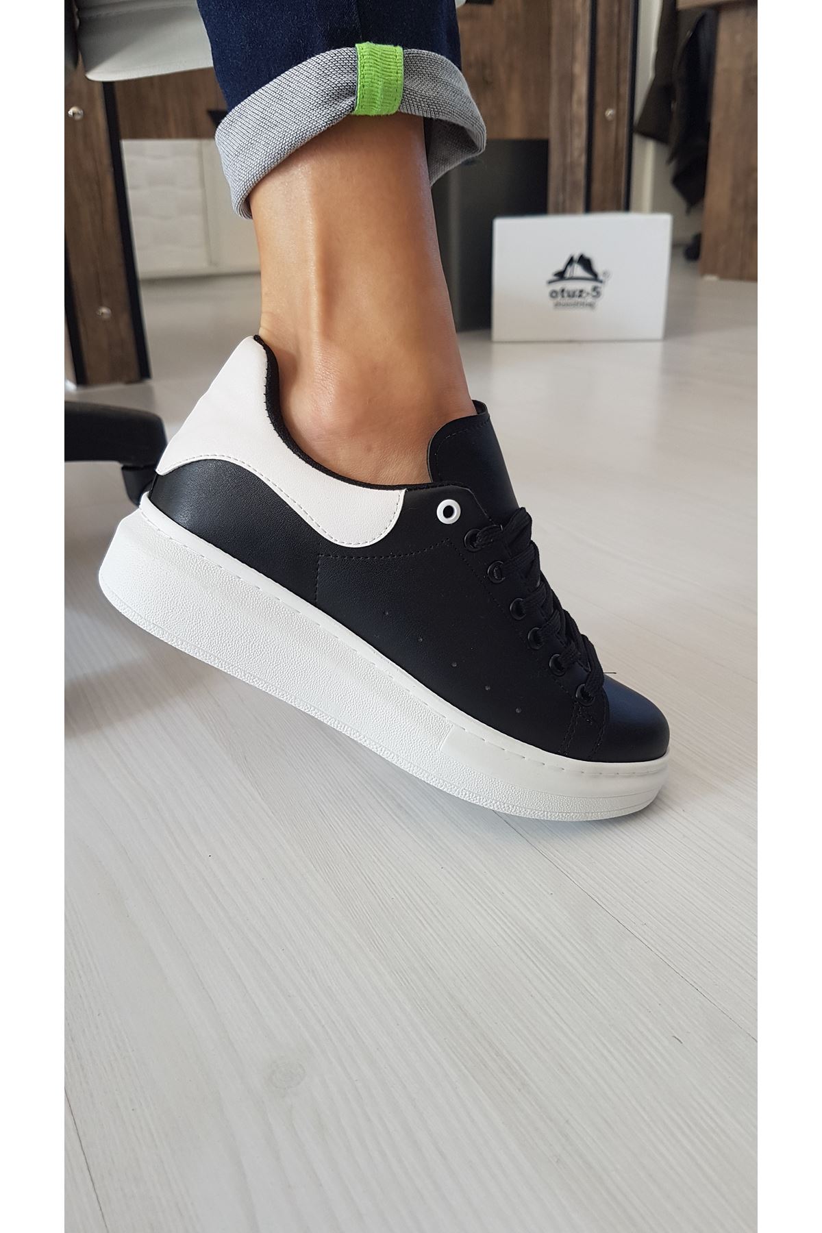 Lucy Mat Deri Beyaz Cilt Detay Sneakers Siyah
