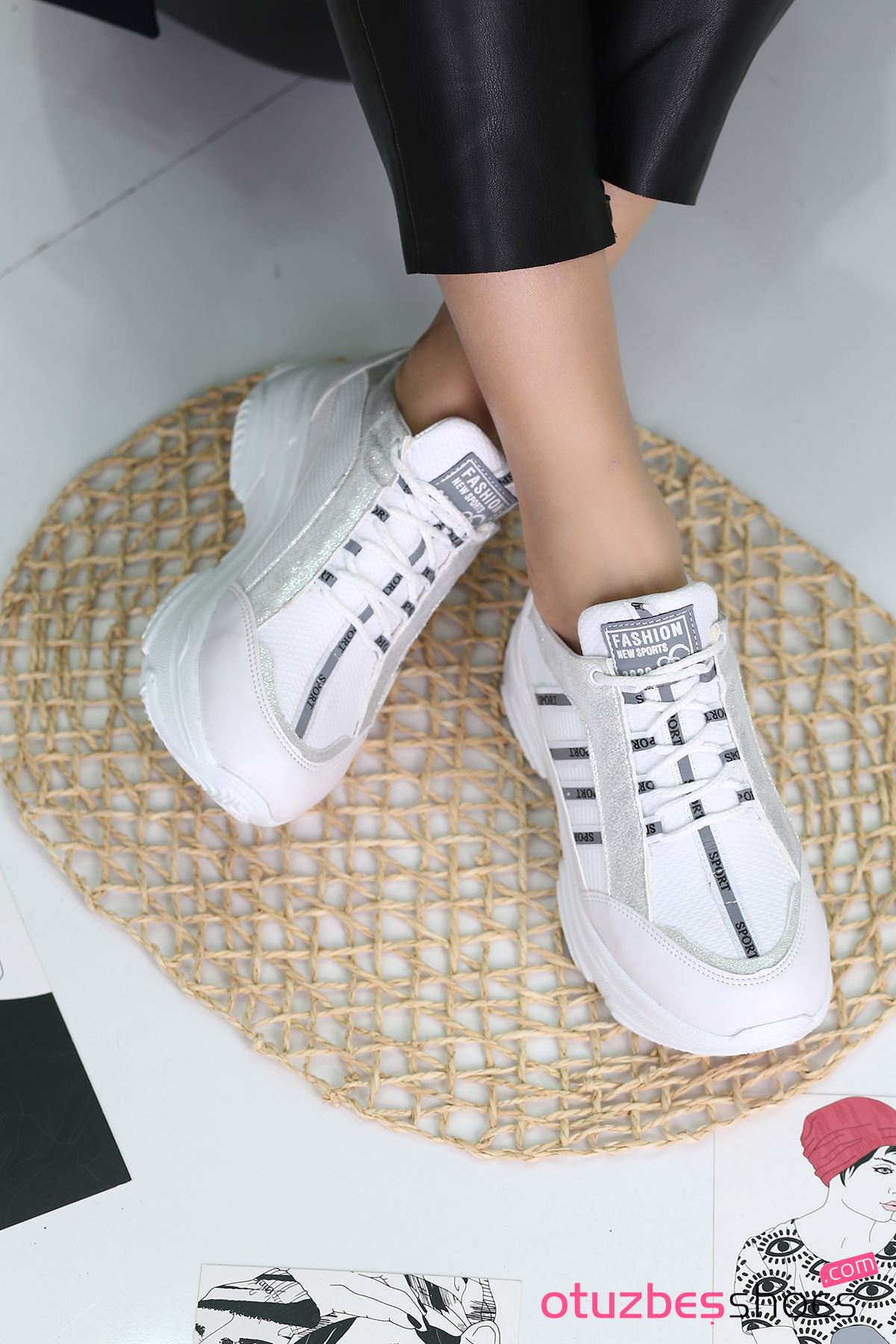 Fashion 500 Mat Deri Gümüş Detay Spor Ayakkabı Beyaz