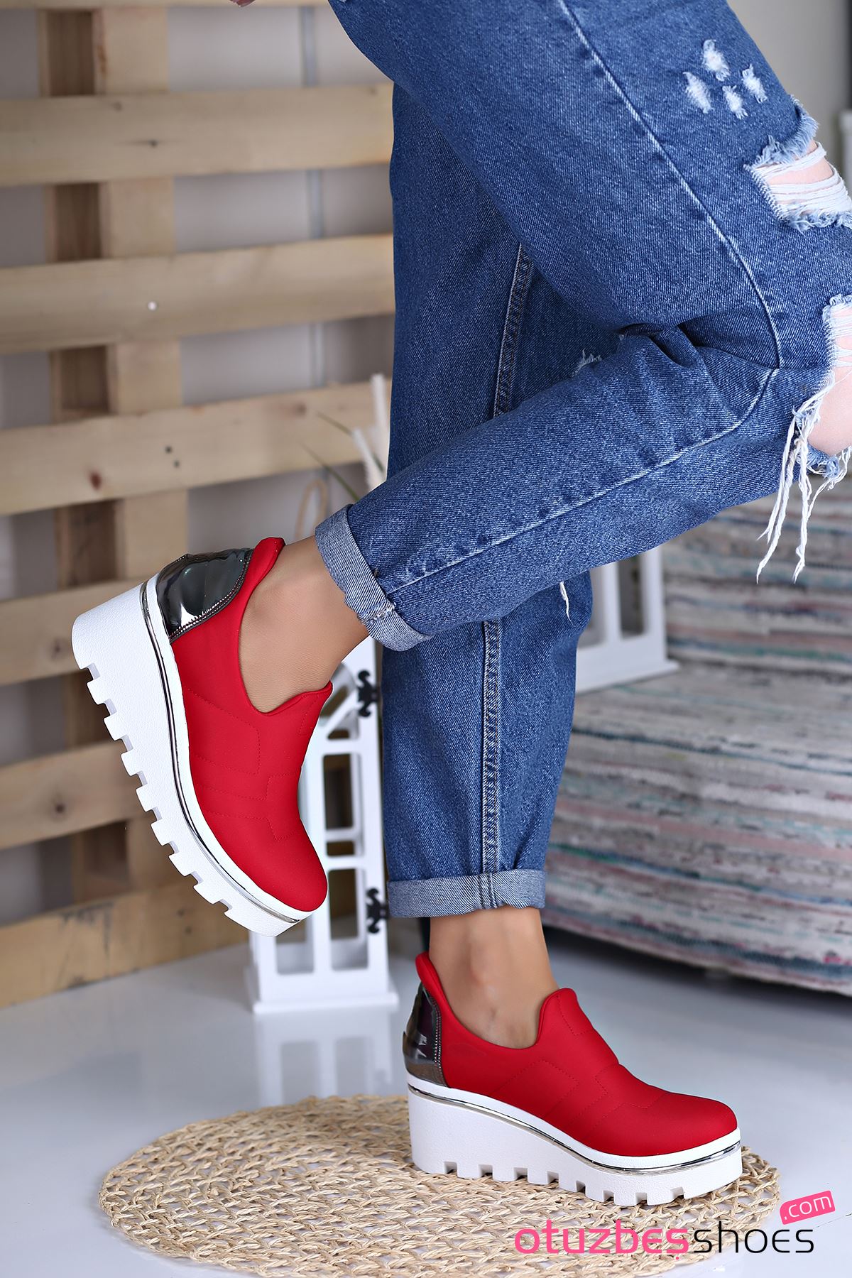 Anna Dalgıç Kumaş  Dolgu Topuk Ayakkabı Kırmızı