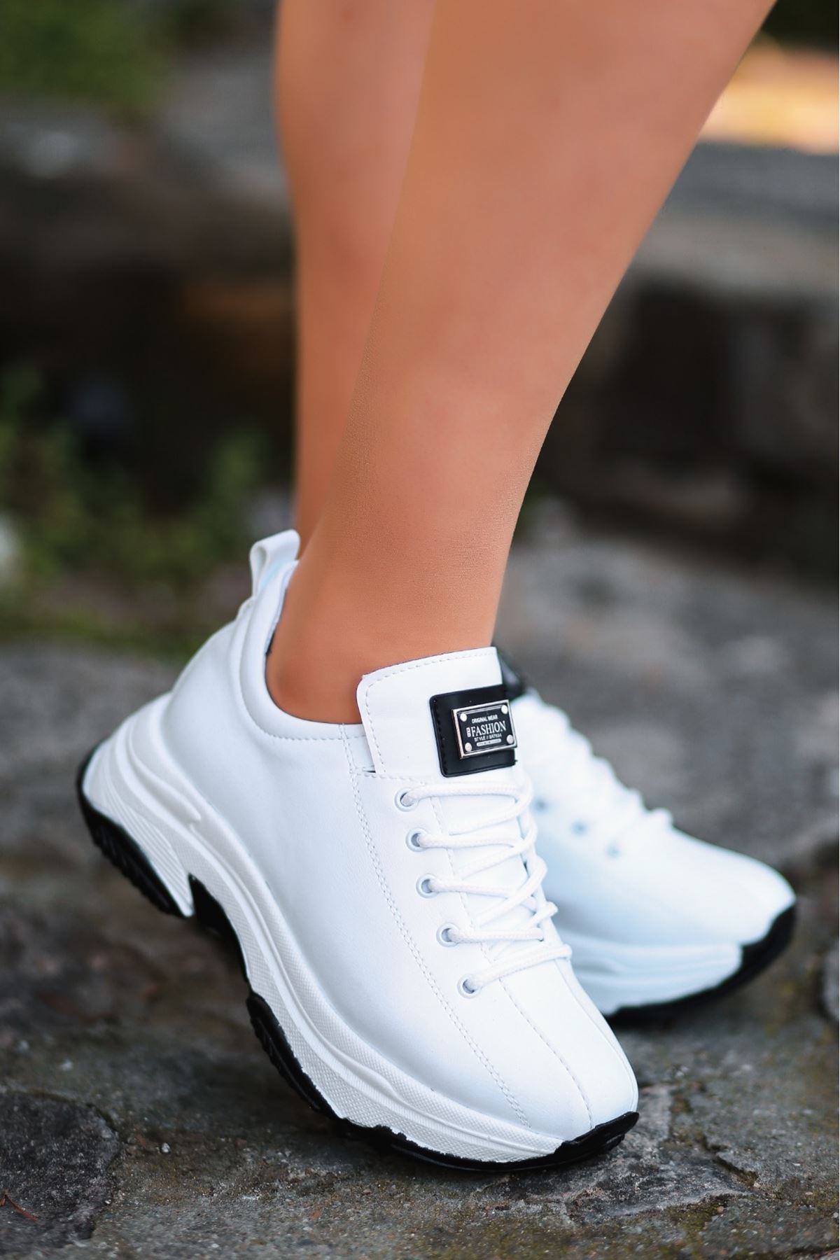 For-501 Mat Deri Bağcıklı Kadın Spor Ayakkabı Beyaz