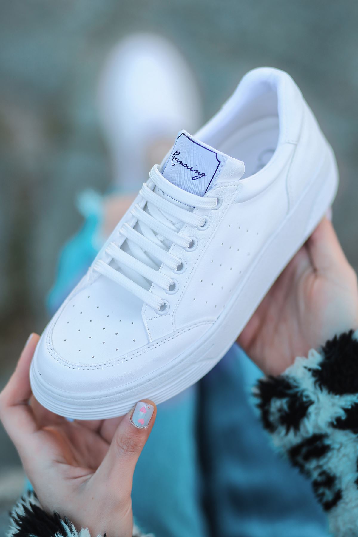 Fuzzy Mat Deri Beyaz Taban Bağcık Detay Beyaz Sneakers 