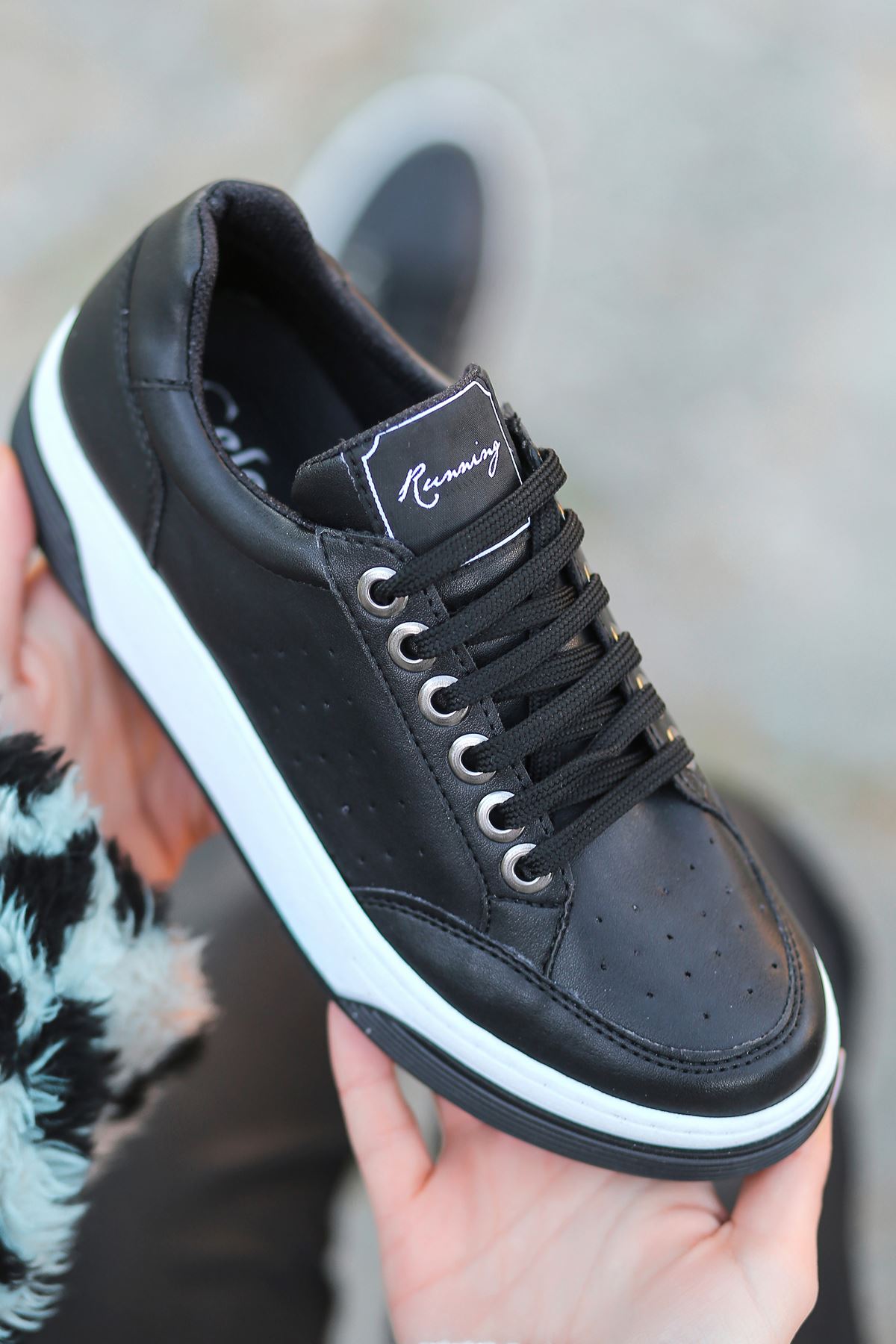 Fuzzy Mat Deri Siyah Taban Bağcık Detay Siyah Sneakers