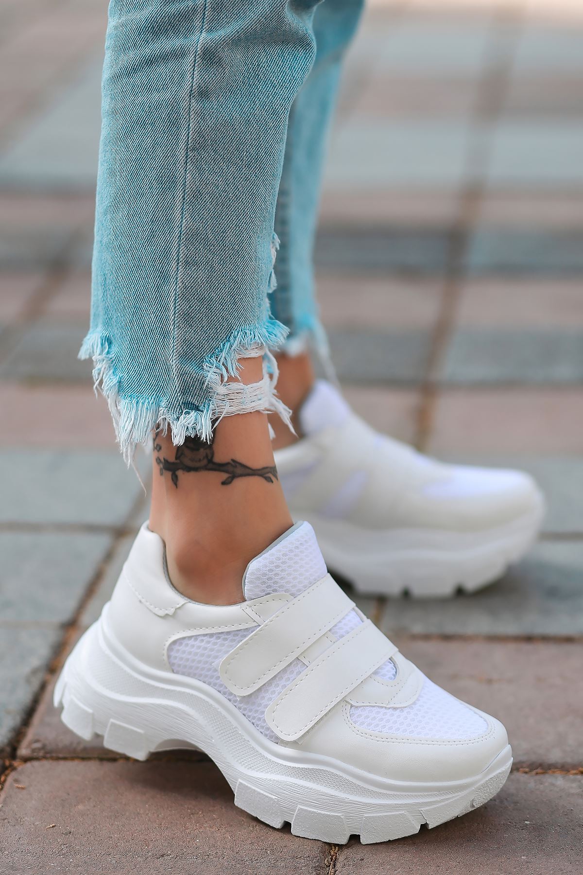 Public Cırt Detaylı Fileli Beyaz Kadın Spor Ayakkabı