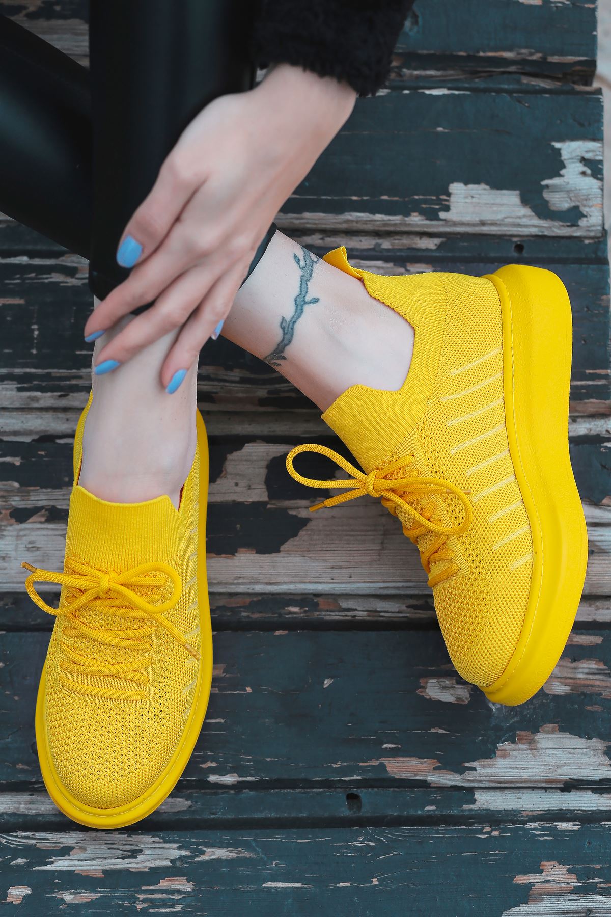 That Bağcık Detay Sarı Triko Kadın Spor Ayakkabı 