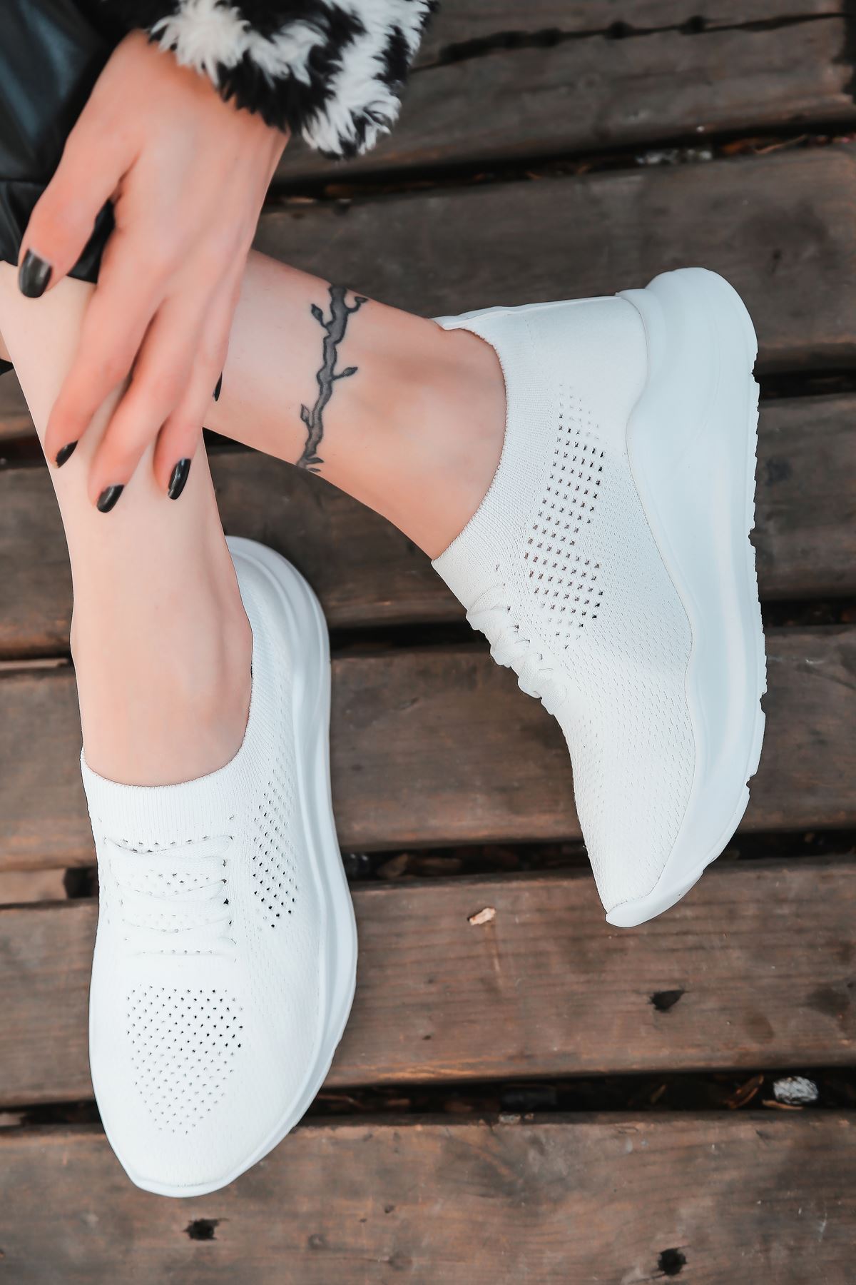 Bertha Bağcık Detaylı Beyaz Triko Kadın Spor Ayakkabı