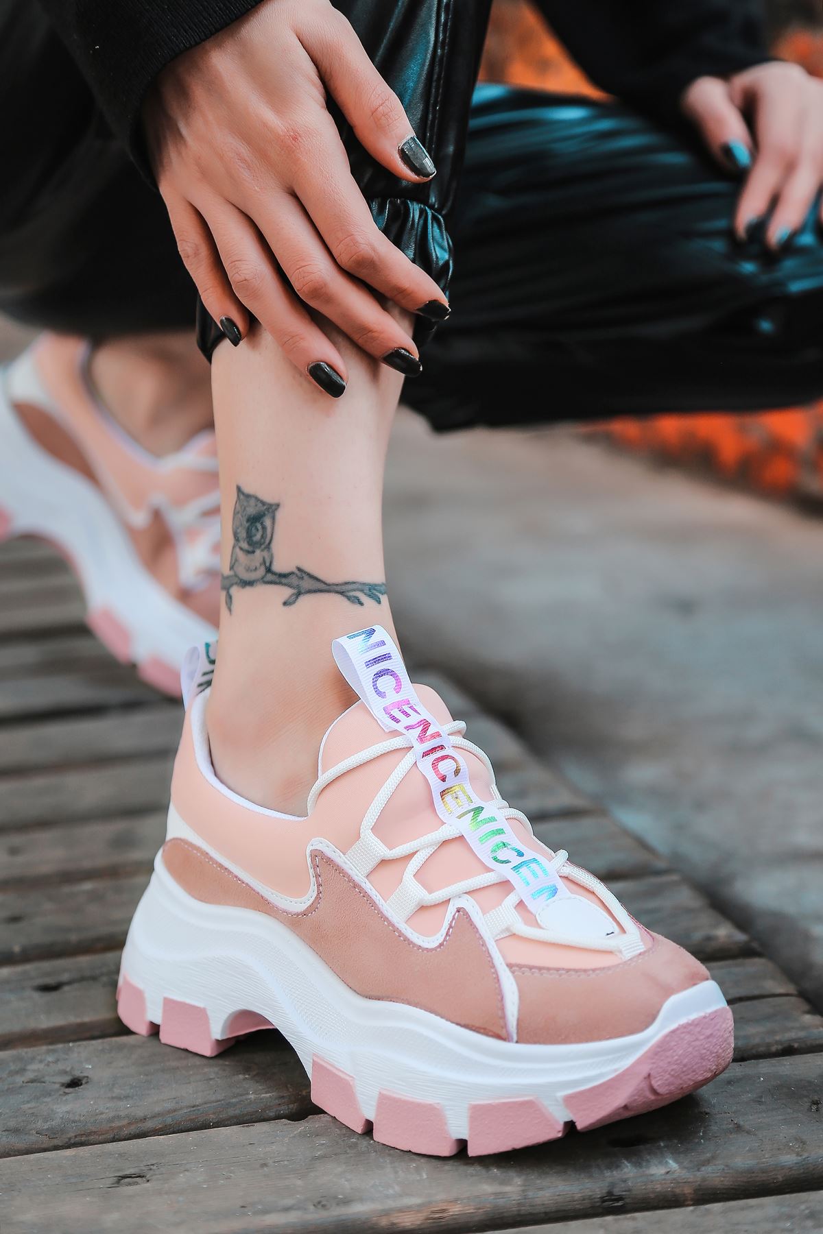 Nice Dalgıç Kumaş Detaylı Bağcıklı Pembe Kadın Spor Ayakkabı
