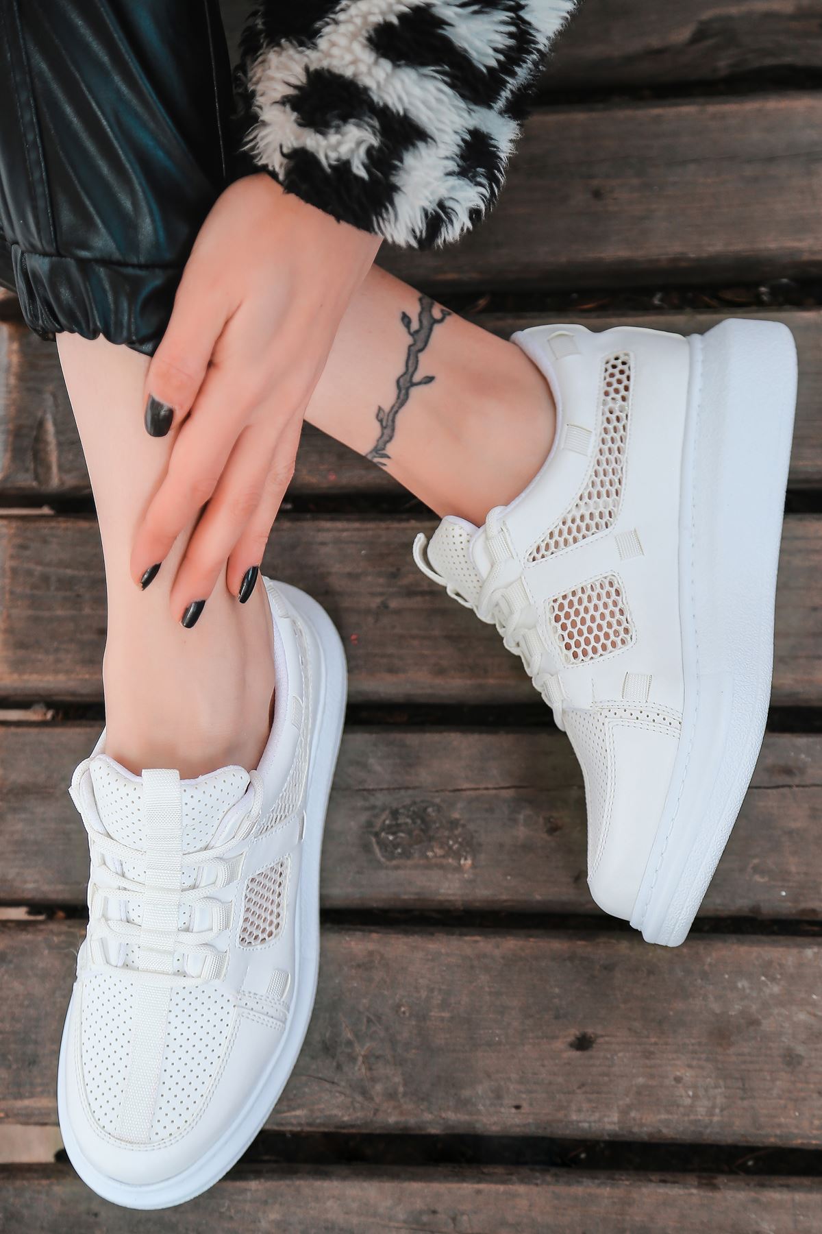 Dannes File Detaylı Bağcıklı Beyaz Kadın Spor Ayakkabı 