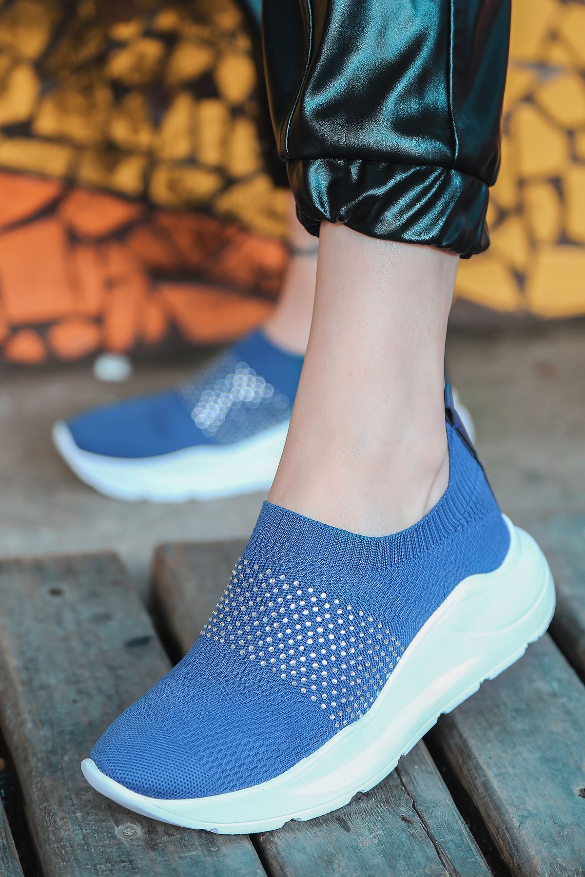 Mile Taş Detaylı Lacivert Triko Kadın Spor Ayakkabı