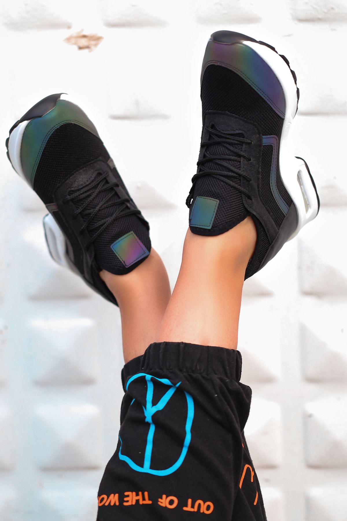 Army Hava Tabanlı Fileli Bağcık Detaylı Siyah Hologramlı Kadın Spor Ayakkabı