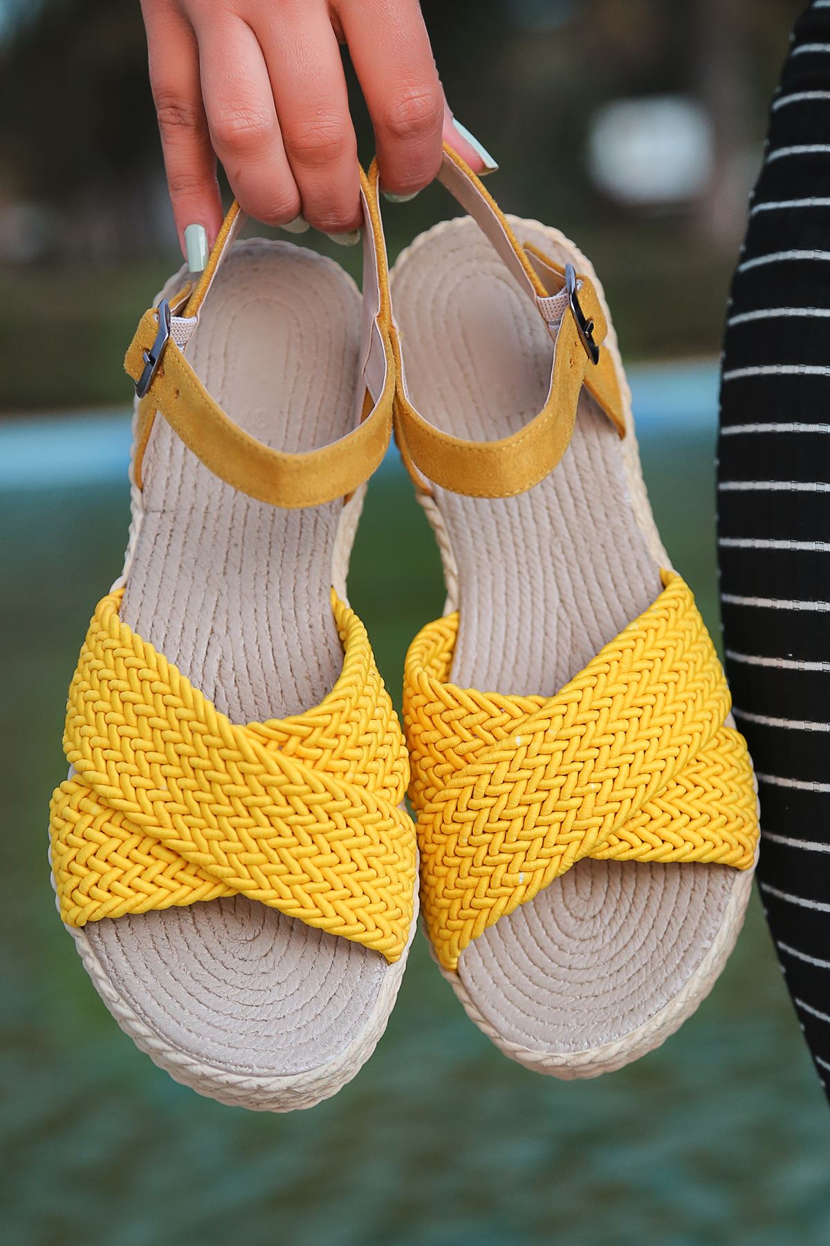 Dory Örgülü Kadın Sandalet Sarı