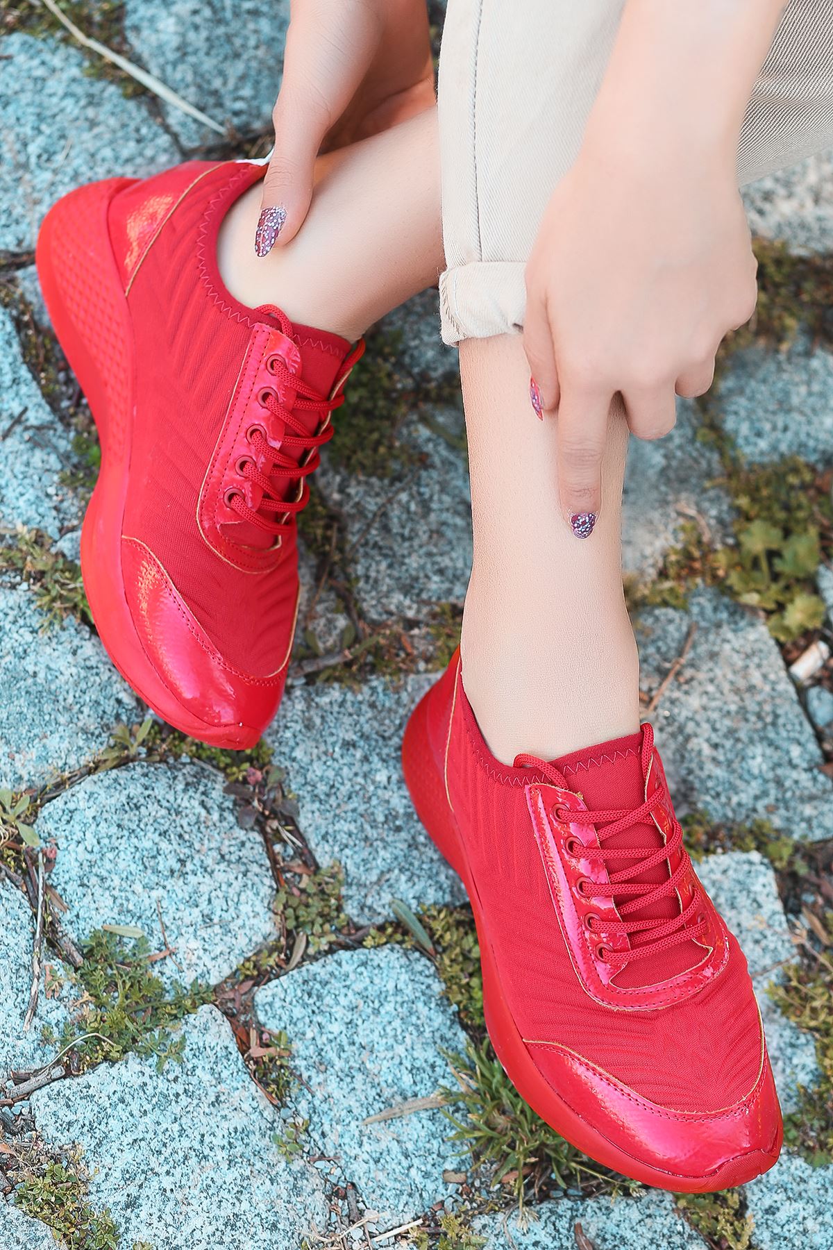Otuzbes 2022 Kabartma Baskılı Günlük Spor Kırmızı Kadın Spor Ayakkabı