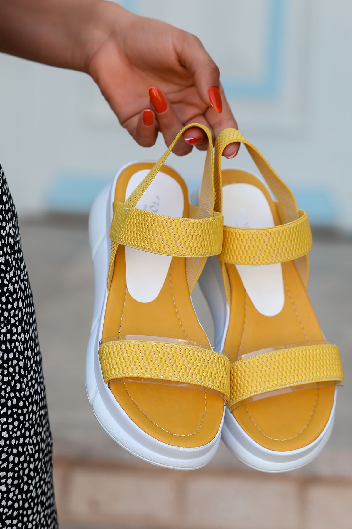 Aure Şeffaf Detay Triko Sarı Kadın Sandalet