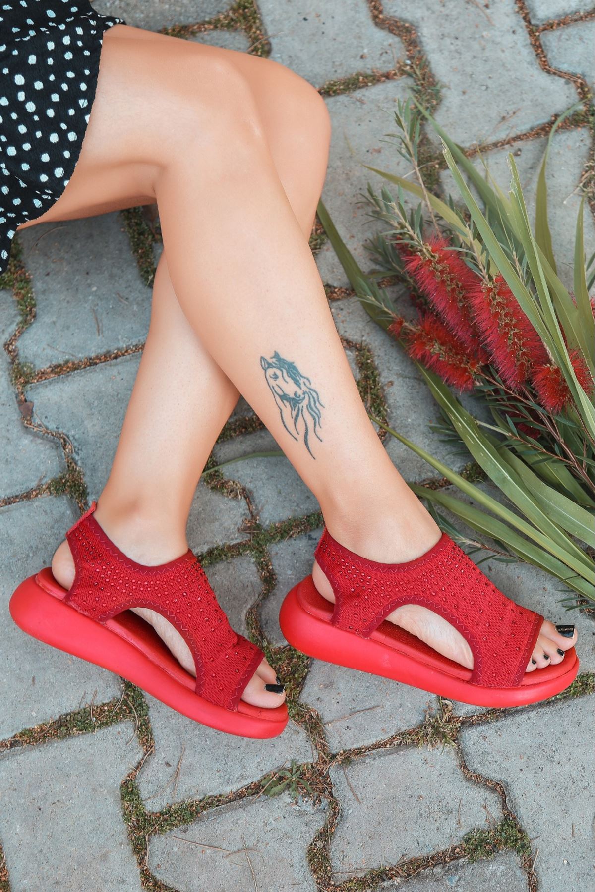 Merne Taş Detaylı Triko Kırmızı Kadın Sandalet