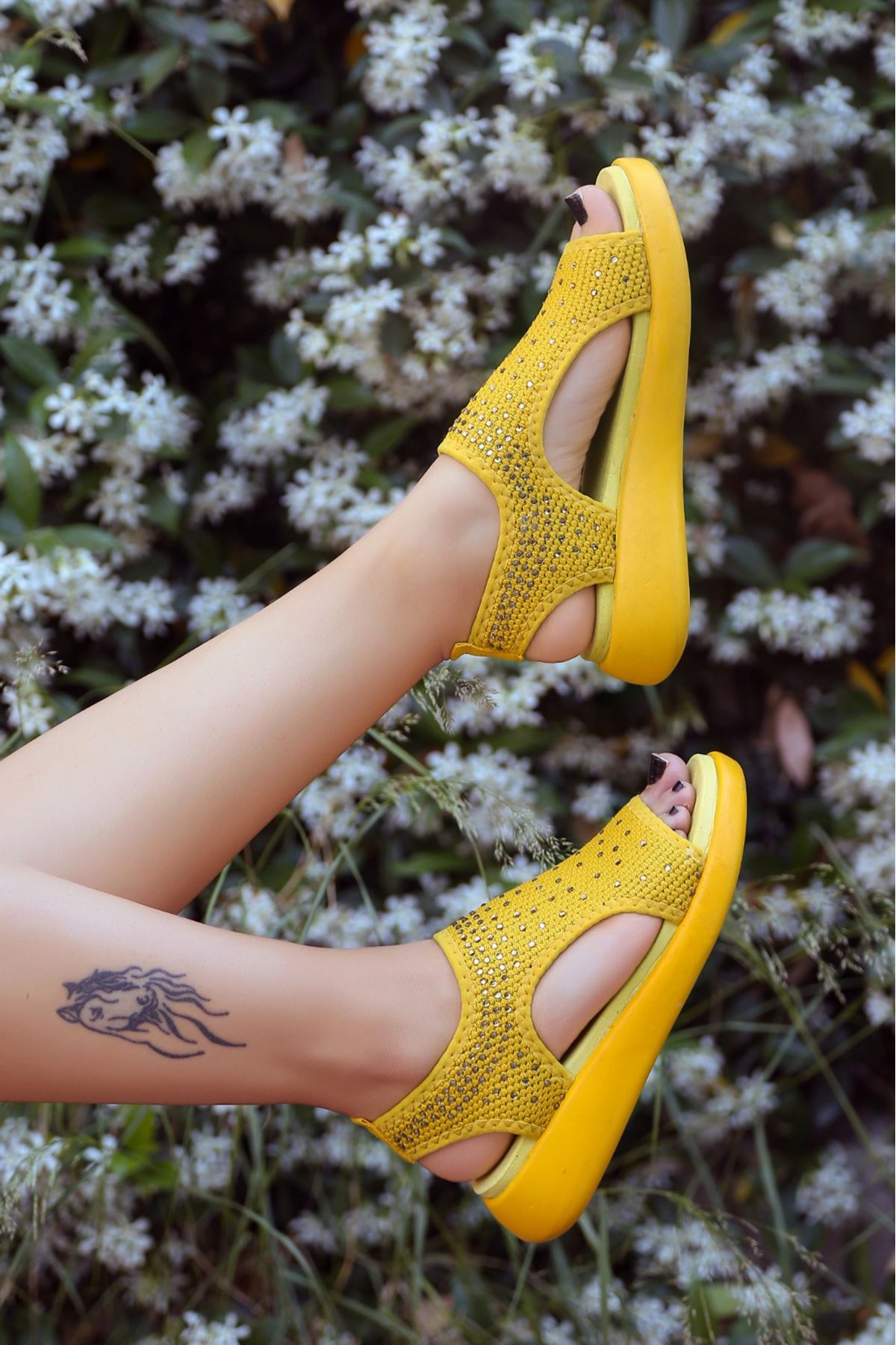 Merne Taş Detaylı Triko Sarı Kadın Sandalet  