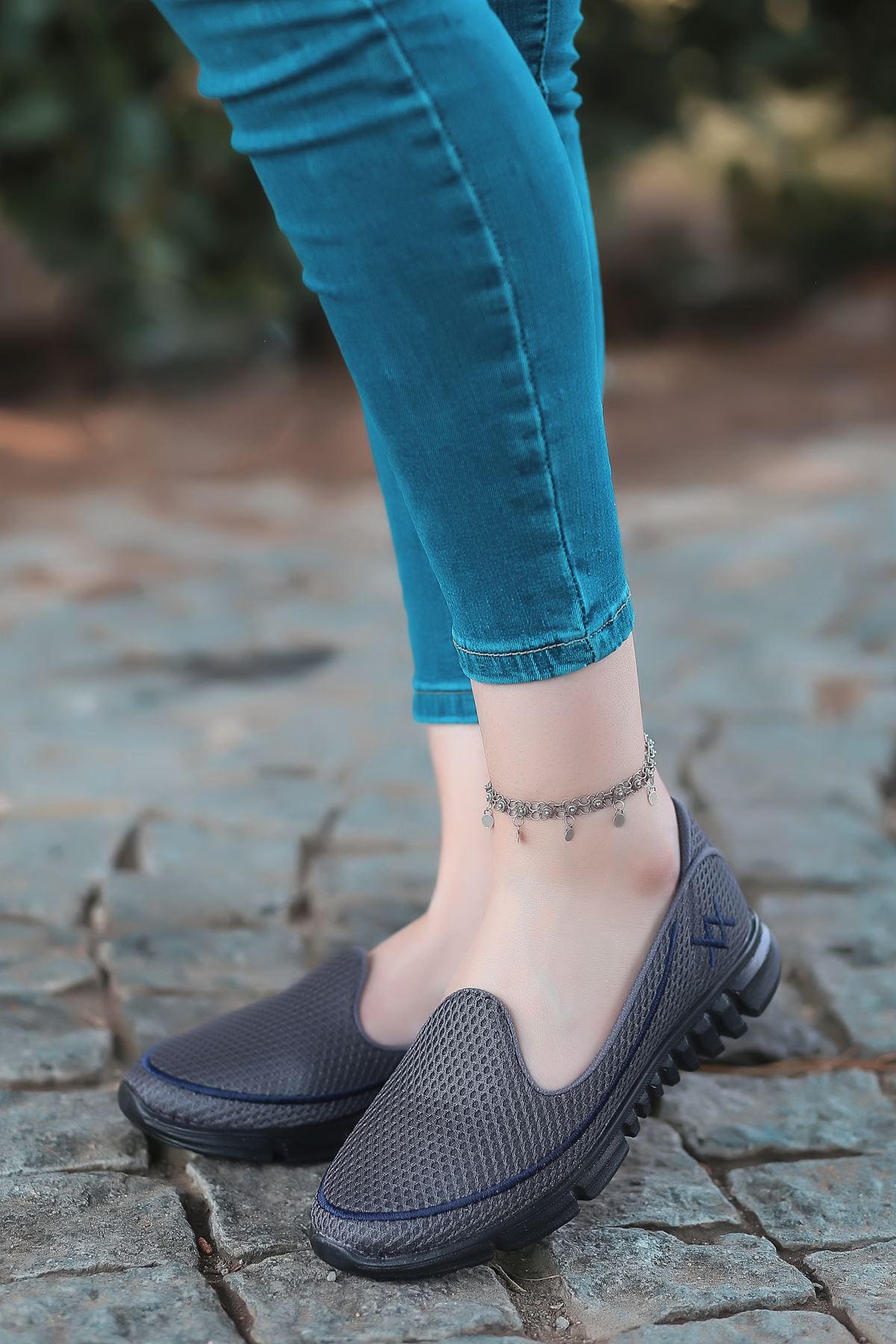 Trost Laci Dikiş Detay Tekstil Rahat Taban Kadın Spor Ayakkabı Füme ST   