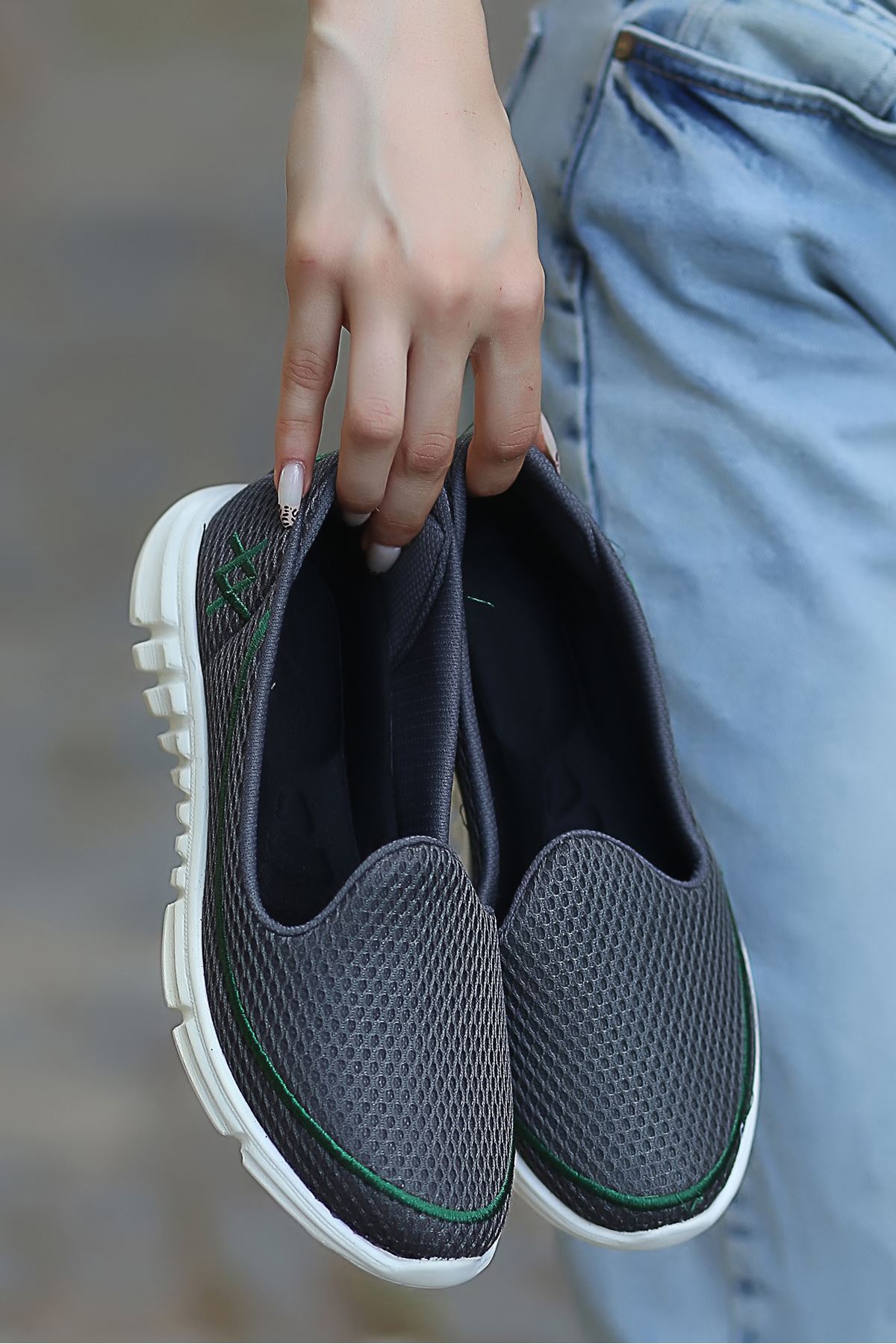 Trost Yeşil Dikiş Detay Tekstil Rahat Taban Kadın Spor Ayakkabı Füme BT