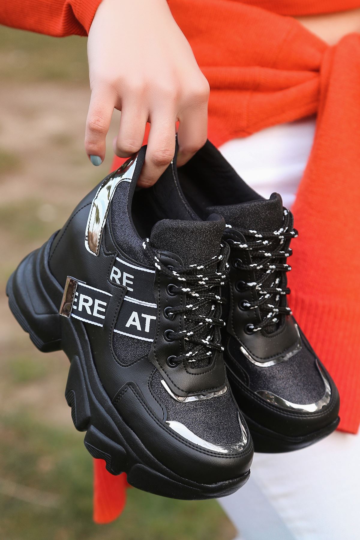 Anton Mat Deri Siyah Sim Detaylı Bağcıklı Yüksek Taban Kadın Spor Ayakkabı 