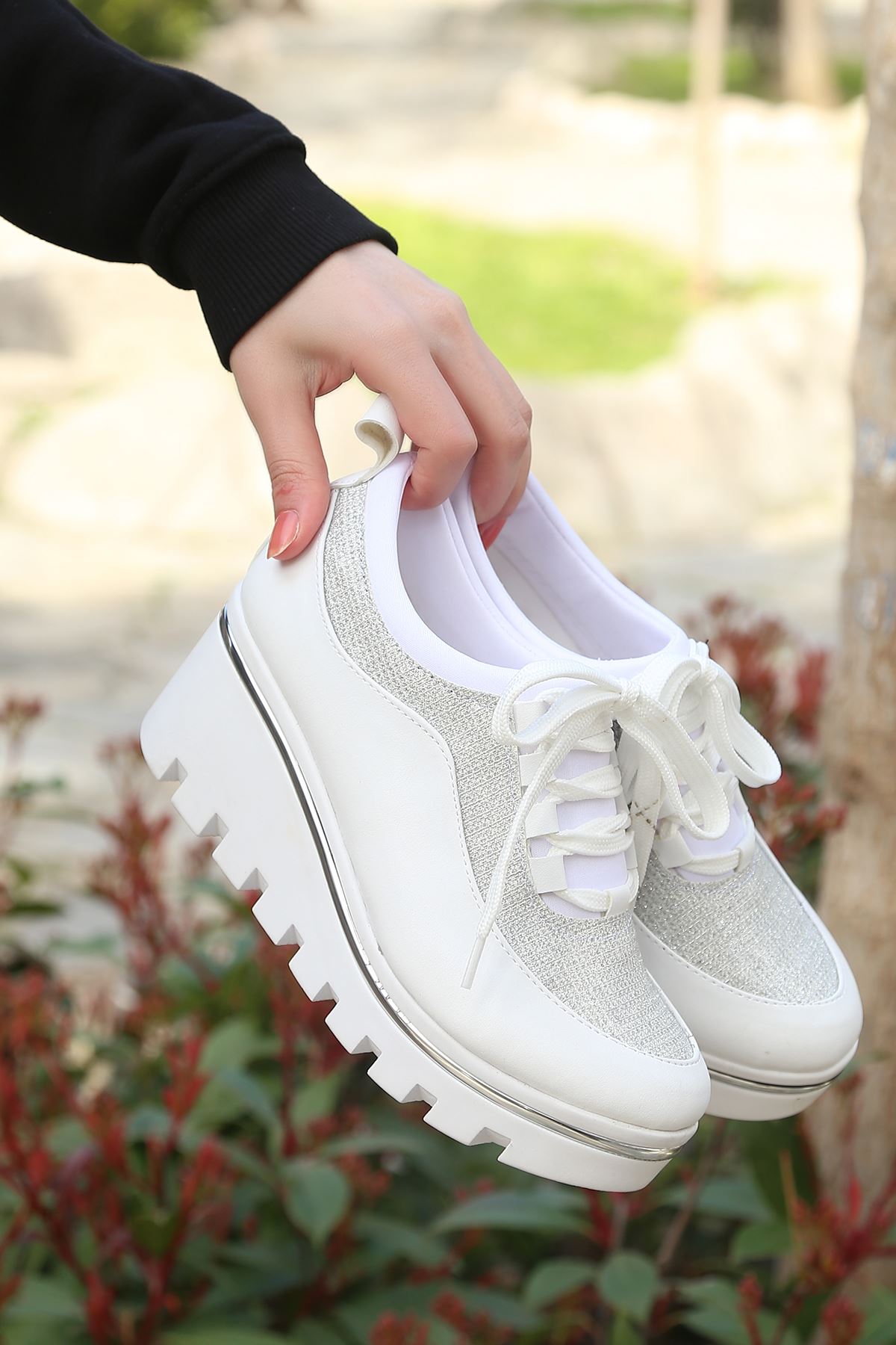 Hays Sim Detay Dolgu Topuk Ayakkabı Beyaz