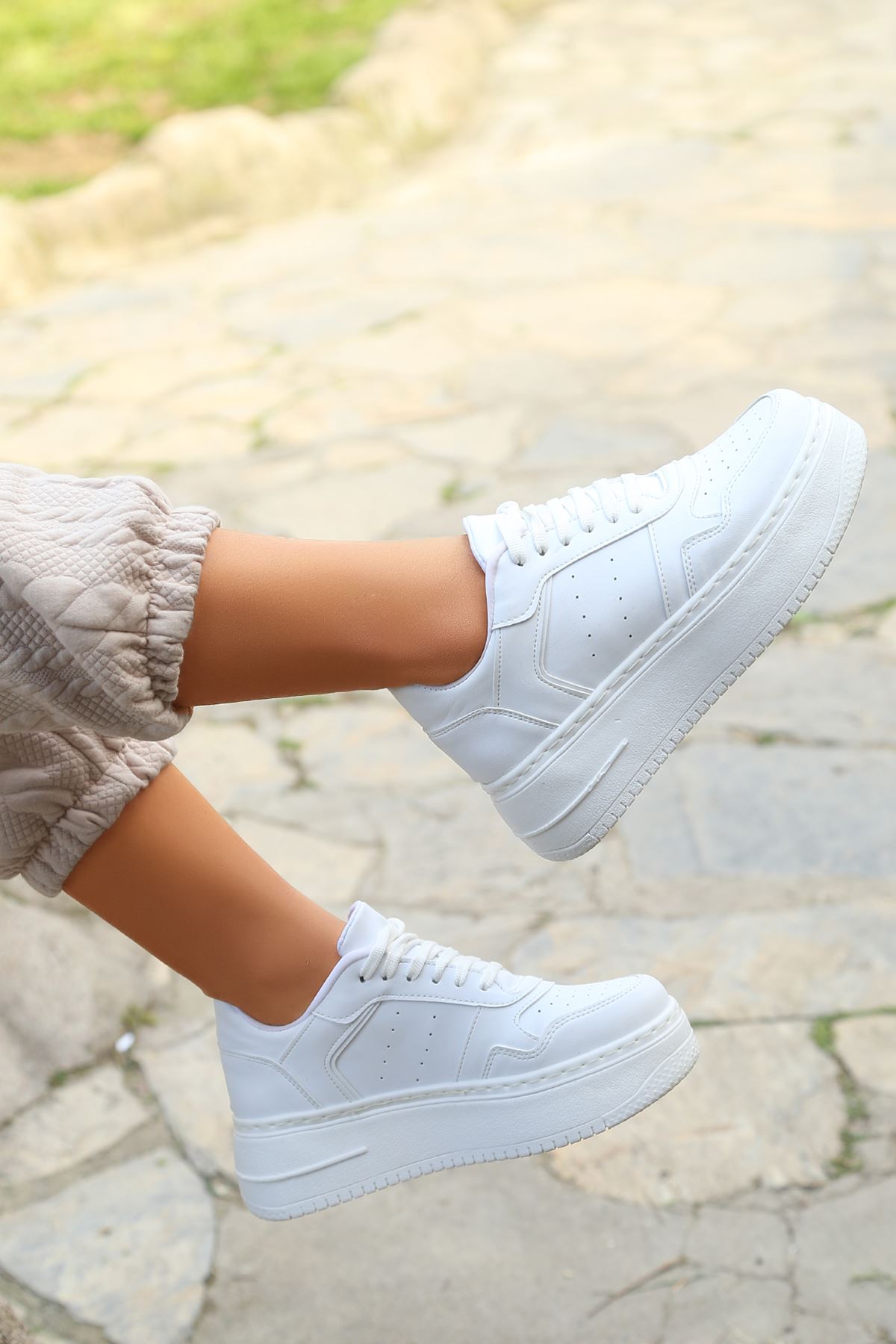 Sigma Mat Deri Beyaz Bağıcıklı Kadın Spor Ayakkabı