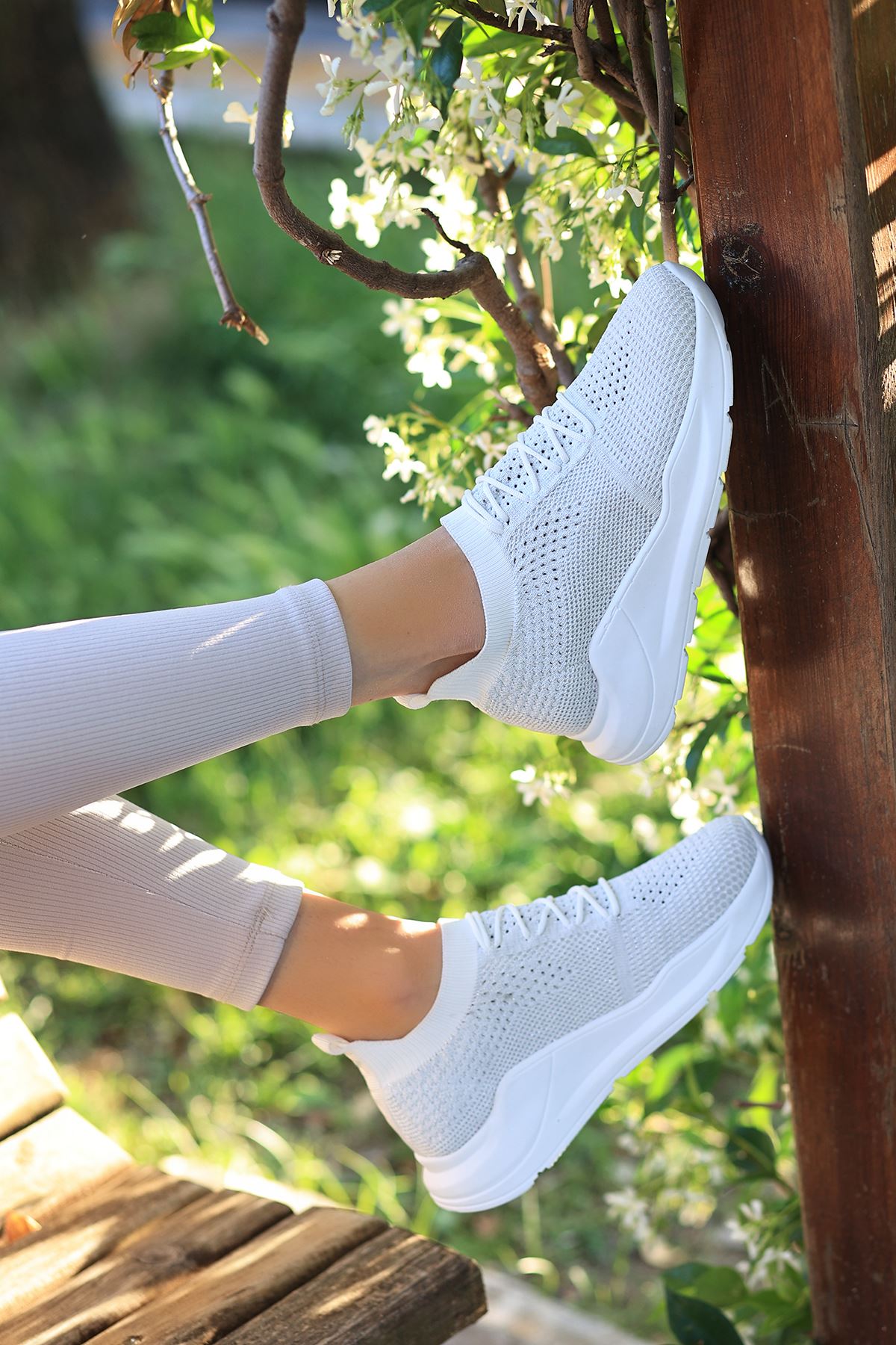 Vogeya Bağcık Detay Beyaz Triko Kadın Spor Ayakkabı