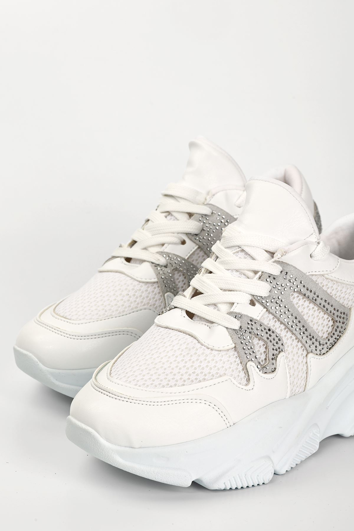 Nexxon Taş Detaylı Bağcıklı Kadın Spor Ayakkabı Beyaz