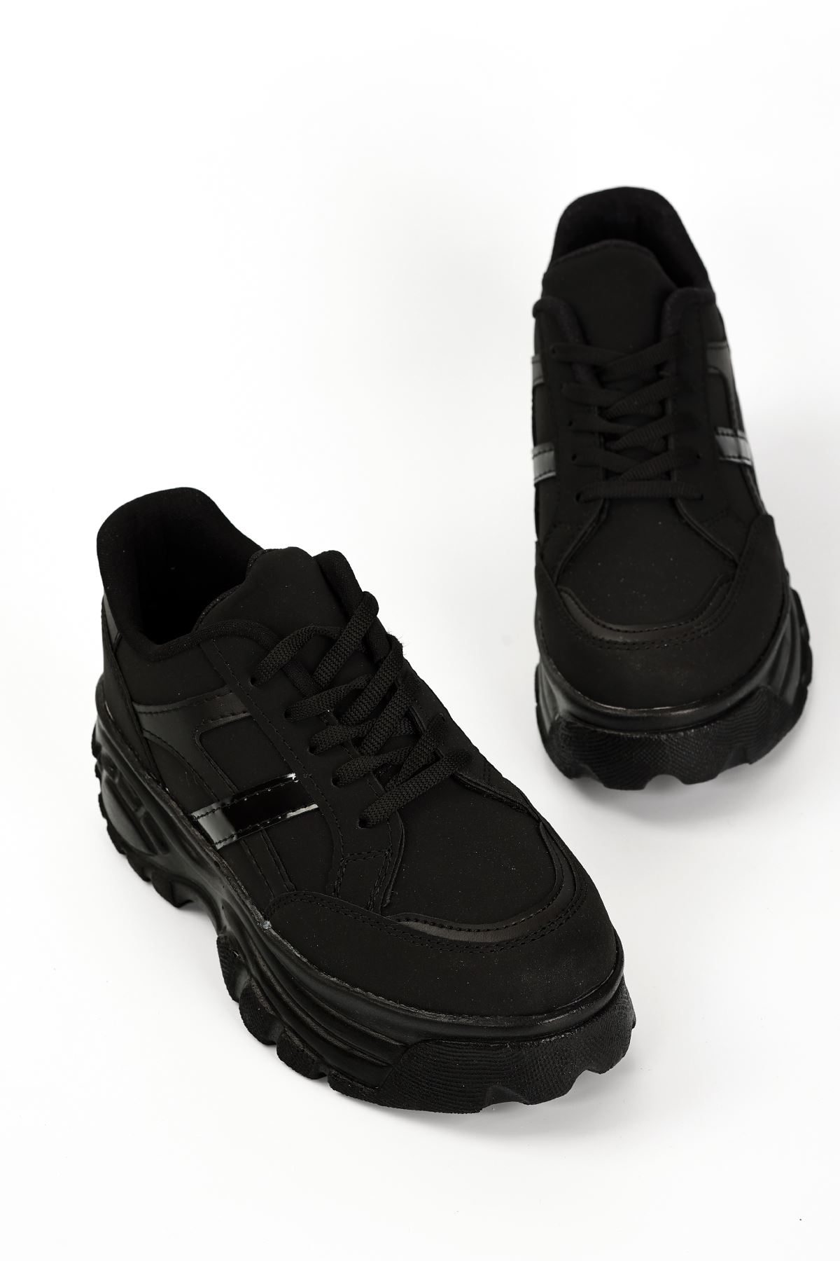 Pilla Mat Deri Bağcıklı Kadın Spor Ayakkabı Siyah