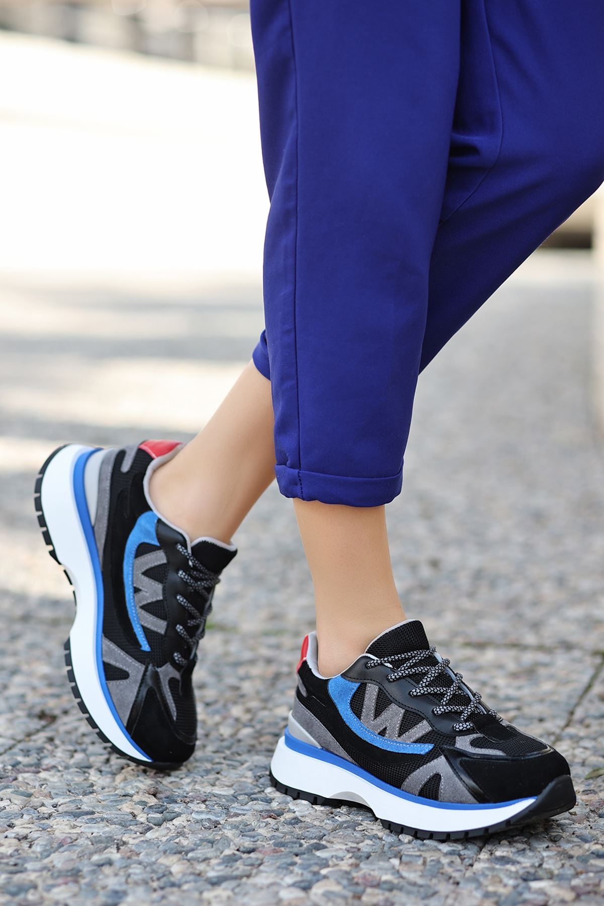 Selawik File Detaylı Bağcıklı Kadın Spor Ayakkabı Siyah