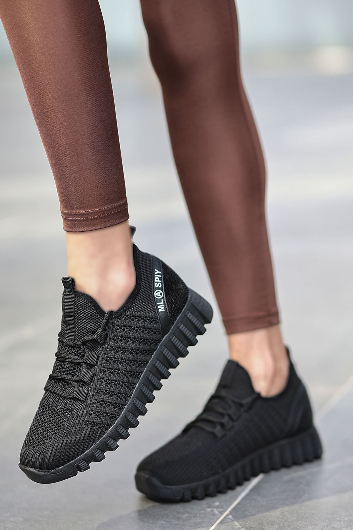 Dogi Bağcık Detaylı Triko Kadın Spor Ayakkabı Siyah