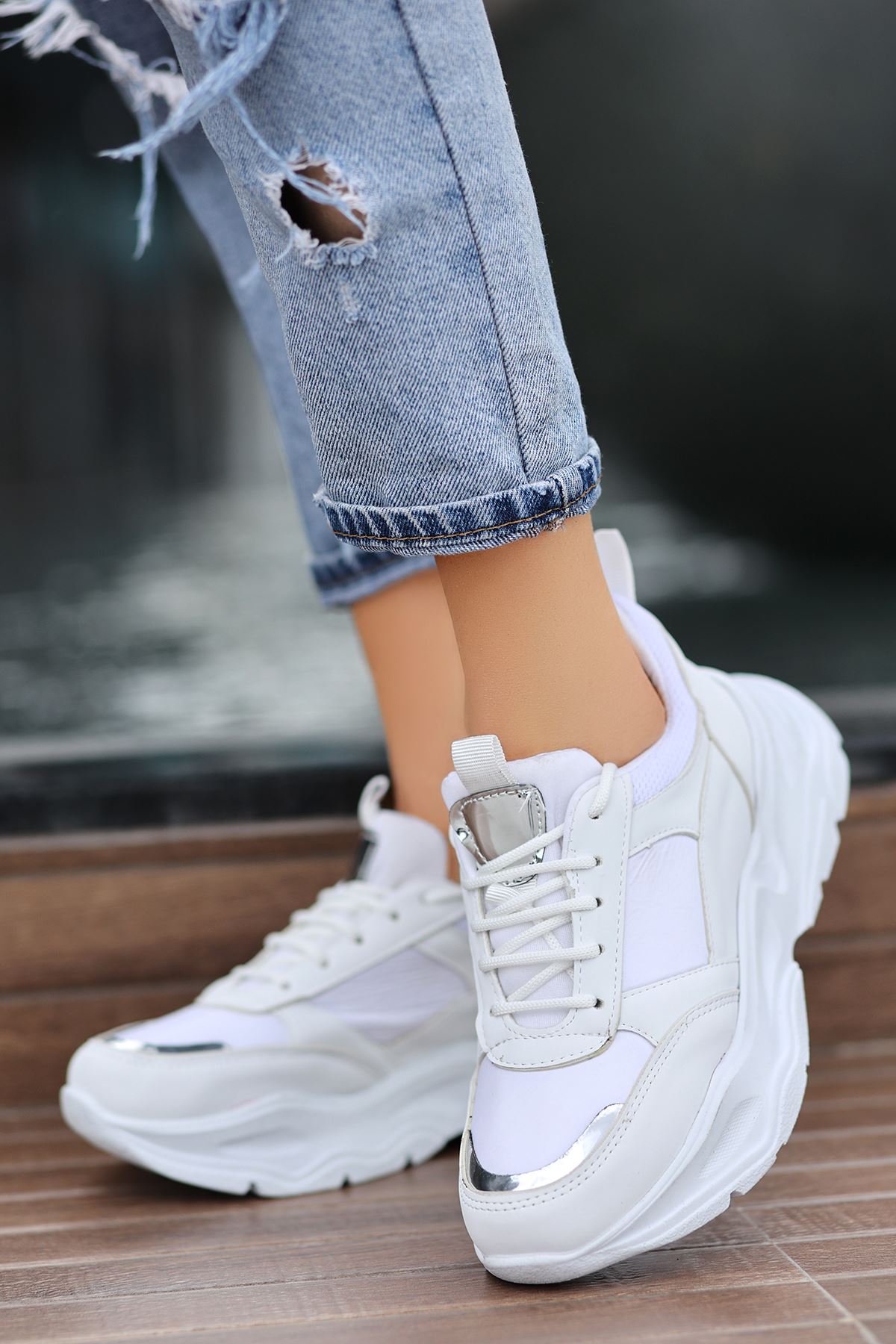 Baby Paraşüt Detaylı Bağcıklı Kadın Spor Ayakkabı Beyaz