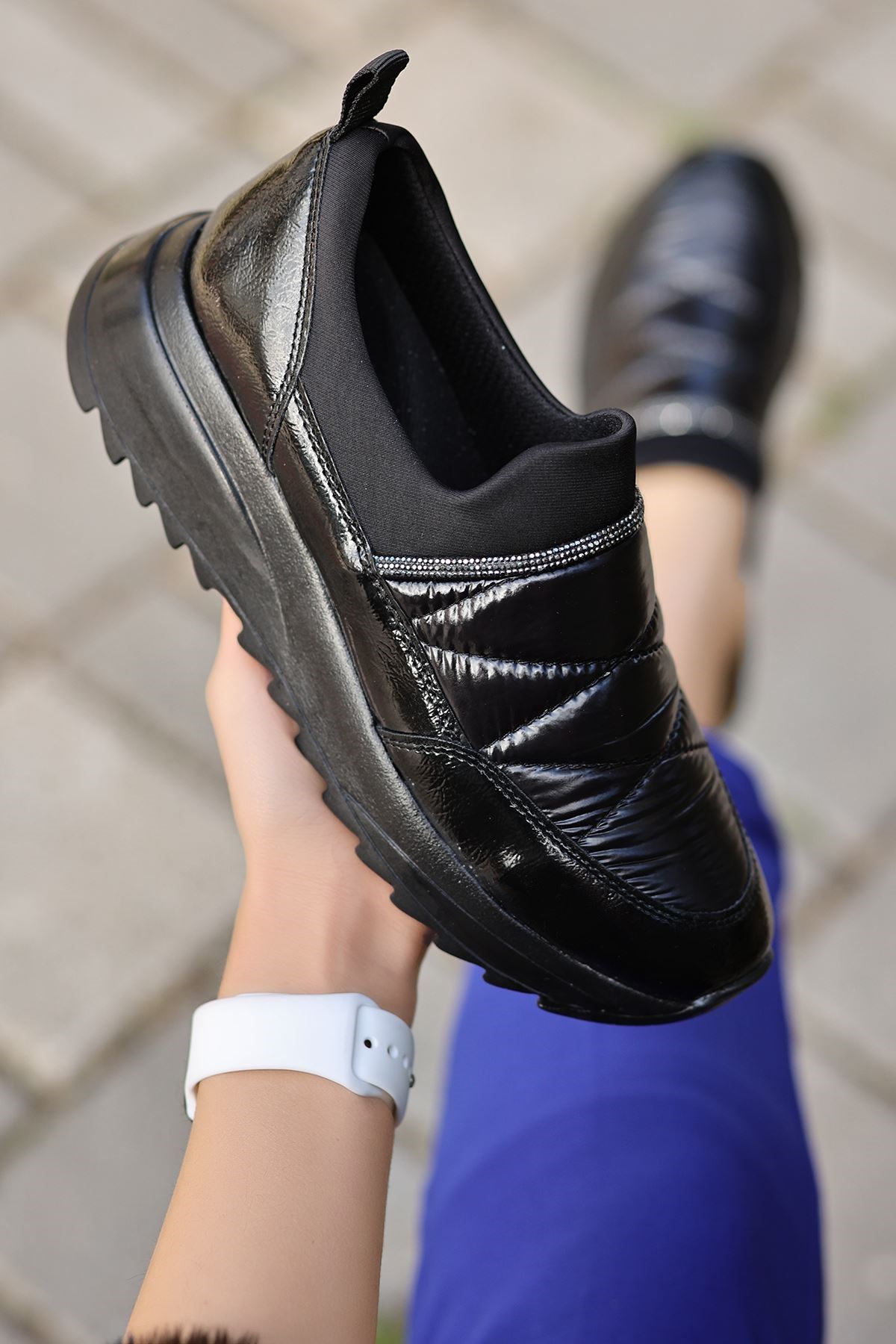 Casina Paraşüt Detaylı Rugan Kadın Spor Ayakkabı Siyah
