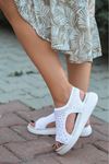 Merne Taş Detaylı Triko Beyaz Kadın Sandalet